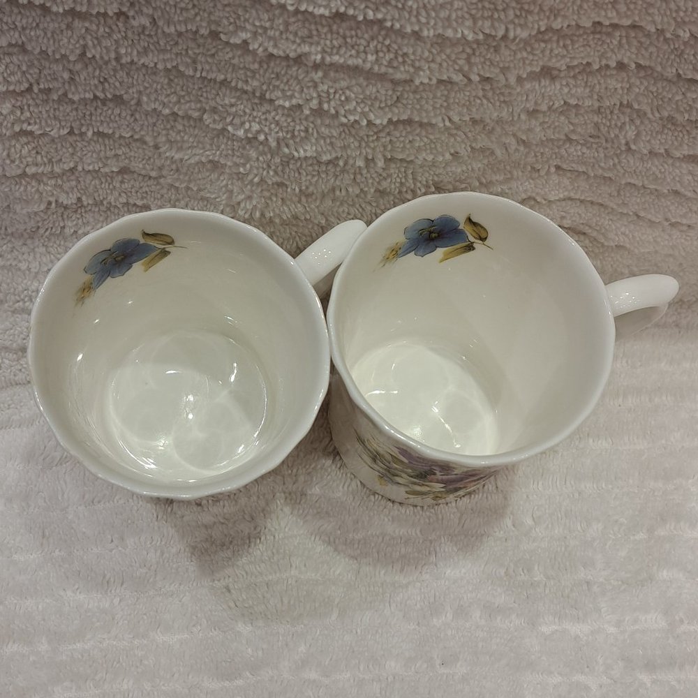 2 Bone China Floral Teacups Mugs - Picture 5 of 7
